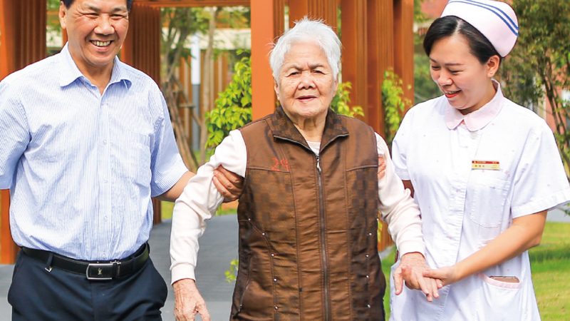 社区智慧养老服务中心与普通养老院的差异解析